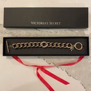 Victoria’s Secret Gold Tone Chain Bracelet Rhinestone Accent NWT Gift Box